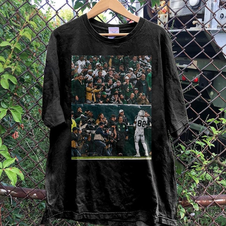 CeeDee Lamb Facing Philly Crowd Shirt